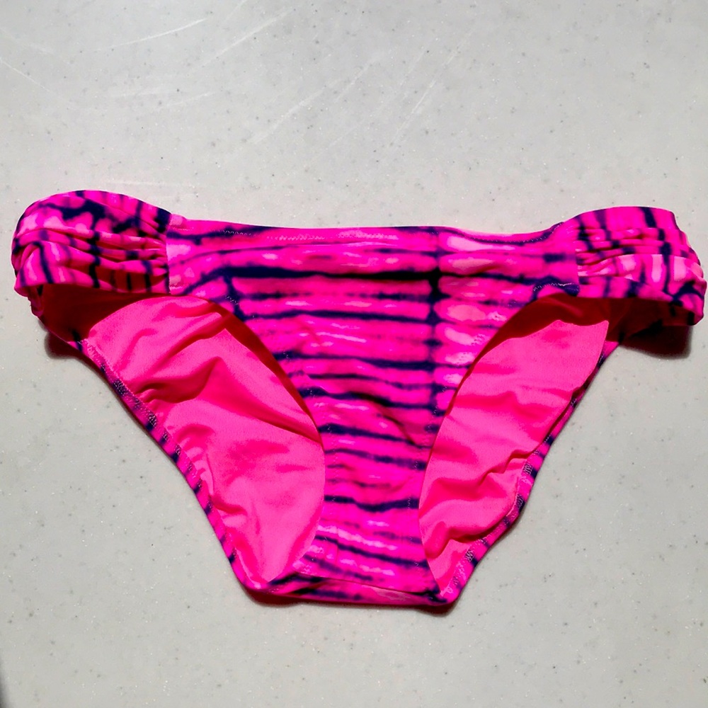 💖Victoria’s Secret pink bikini bottoms